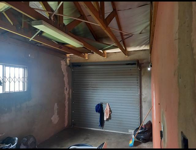 2 BEDROOM HOUSE FOR SALE IN ESIKHAWINI
